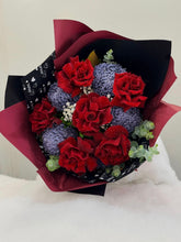Load image into Gallery viewer, Royal Romance
